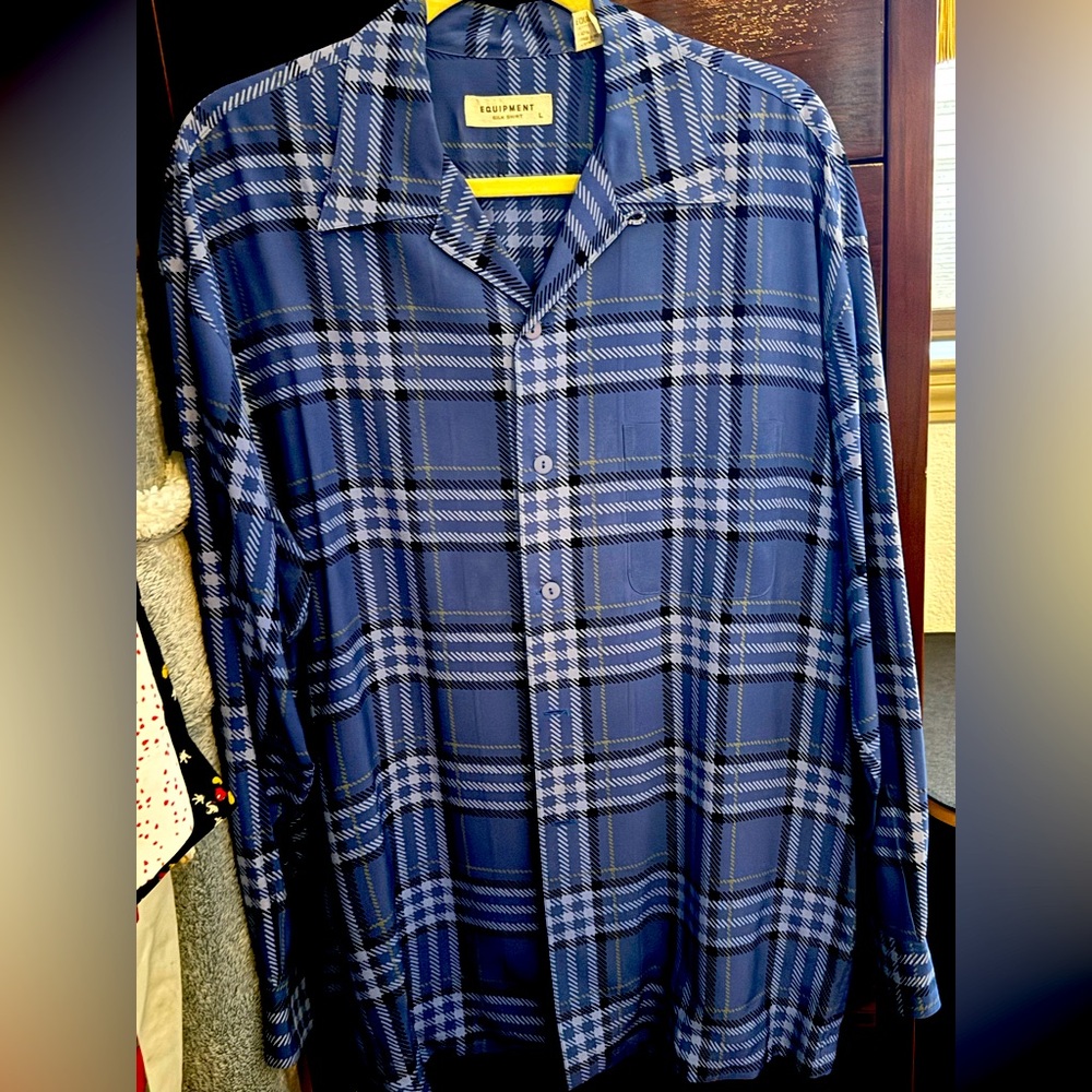 EQUIPMENT Blue Plaid Men’s Cut Shirt, Size L